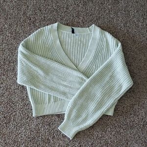 H & M sweater